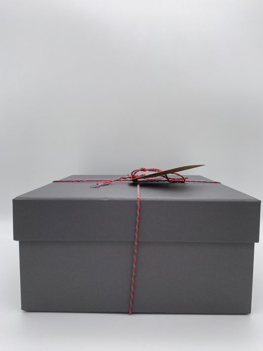 Gin Medium Gift Box with packing and wrapping