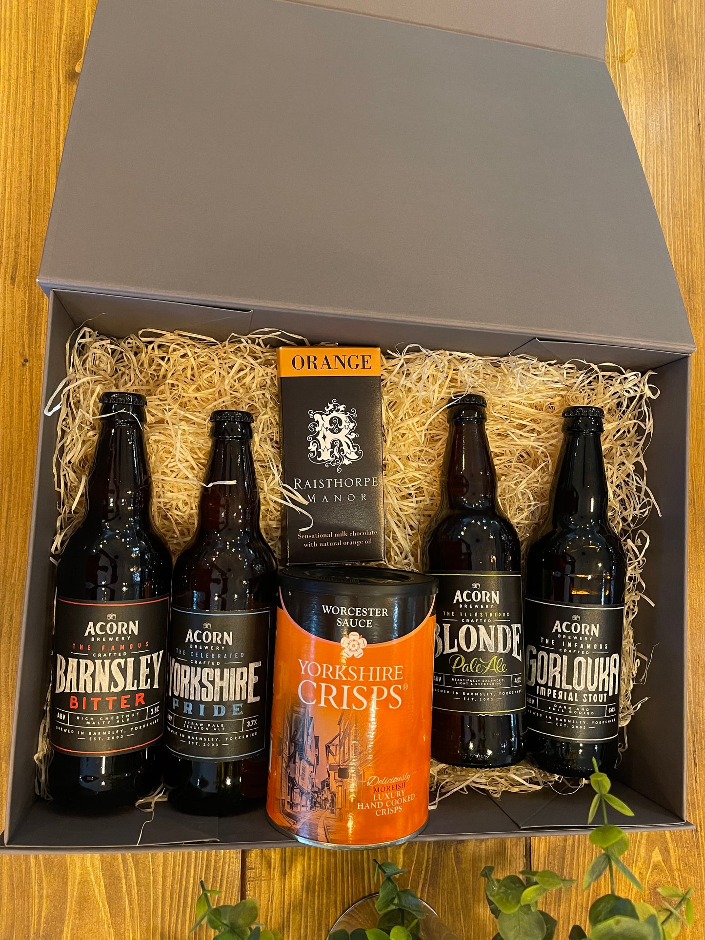 Large Gift Box / Hamper with packing