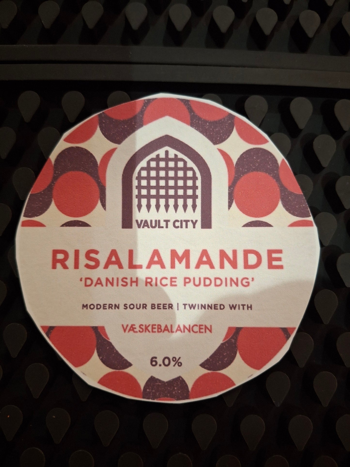 Vault City  - Risalamande  -  Pint