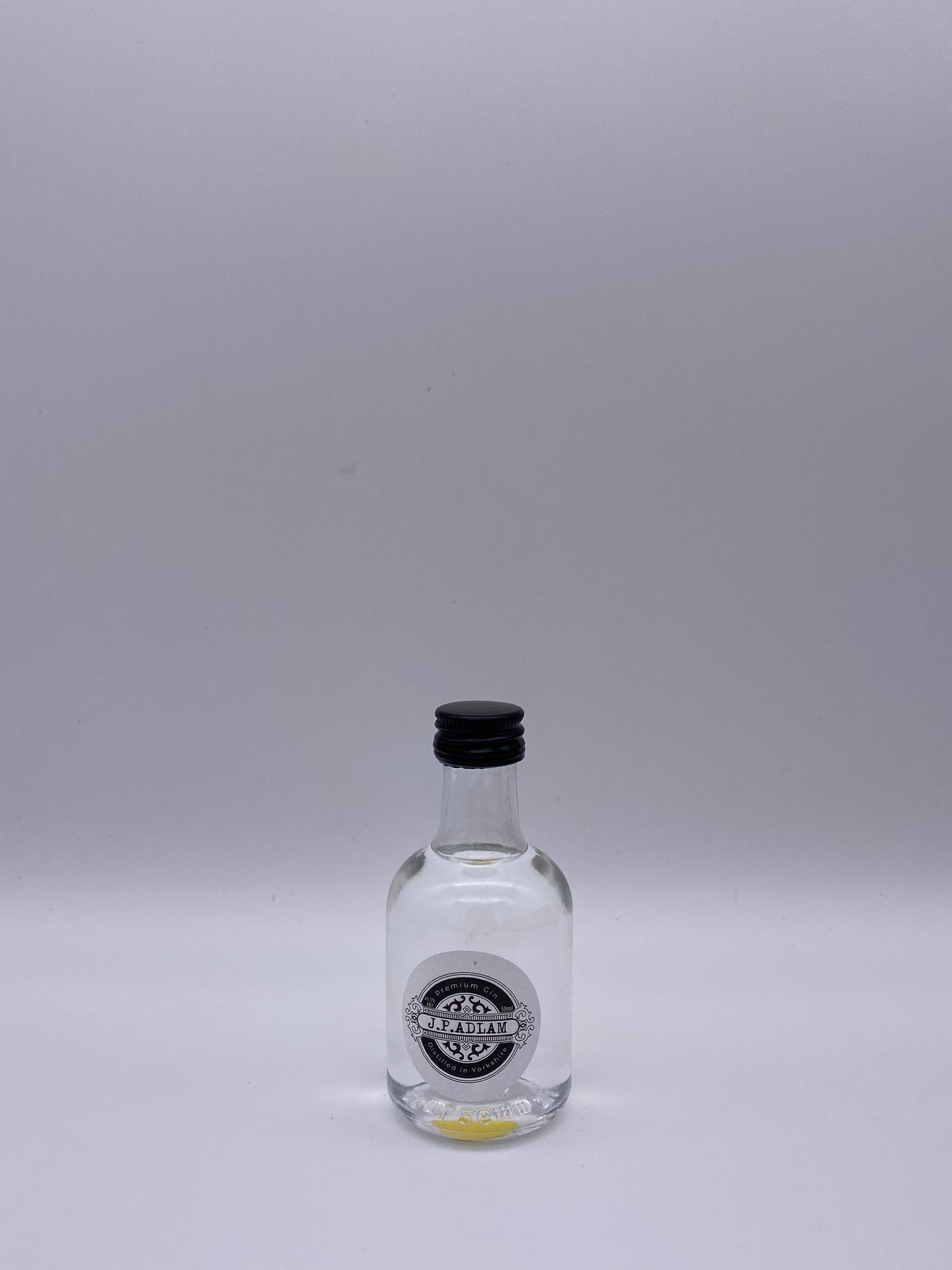 J P Adlam - No8 Gin 5cl