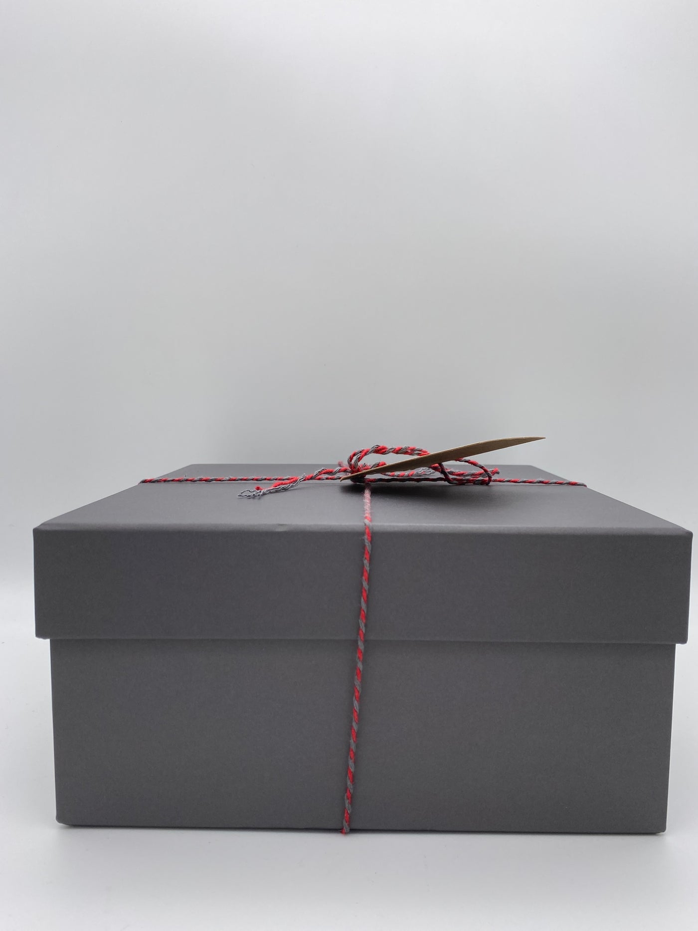 Gin Medium Gift Box with packing and wrapping
